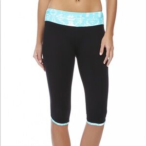 Fabletics Rio Run Crop XS in Seafoam Tie Dye EUC